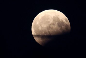Лунное затмение 19 ноября станет самым долгим за последние почти шесть веков