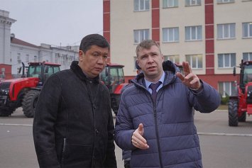Бишкек намерен закупить у МТЗ технику для уборки улиц