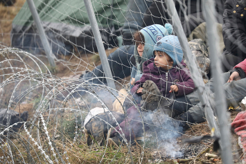 Криминал Литвы, ее власть и фонды помощи беглым — главные очаги сохранения кризиса с беженцами на границе
