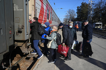 Количество эвакуированных в Россию жителей Донбасса достигло 137 тыс. человек