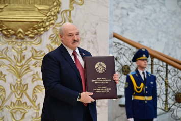 Александр Лукашенко подписал Решение республиканского референдума по Конституции