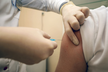 Более 5,85 млн белорусов прошли полный курс вакцинации против COVID-19