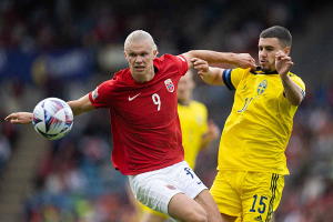 Норвежцы обыграли шведов в матче Лиги наций УЕФА, Холанд оформил дубль