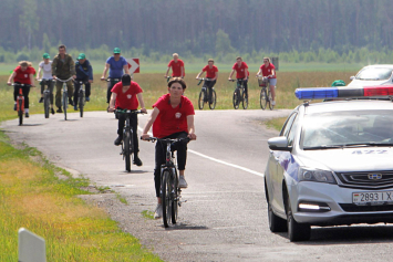 Молодежь Добрушского и Ветковского районов в День памяти жертв геноцида провела велопробег