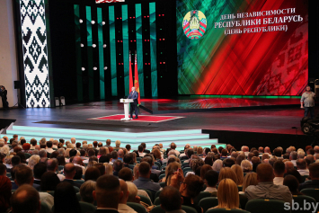 Лукашенко – о безвизе для соседей: мы по-человечески к вам относимся!