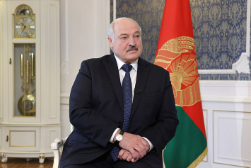 Лукашенко – западным СМИ: зачем вы оскорбляете Путина? Мы же над Байденом не смеемся