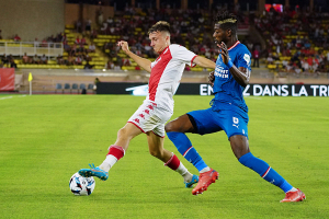 «Монако» и ПСВ не выявили победителя в первом матче третьего раунда квалификации Лиги чемпионов