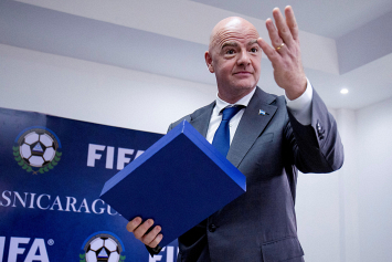 СМИ: глава ФИФА рассматривает возможность проведения ЧМ раз в три года