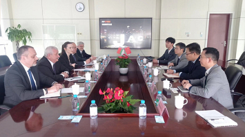 Пархомчик обсудил расширение промышленного сотрудничества в научной сфере с КНР