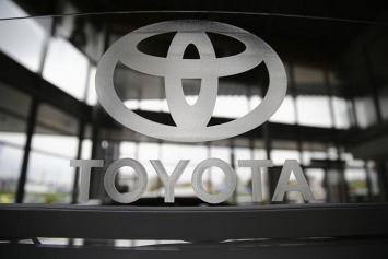 Toyota готовится к премьере нового Land Cruiser Prado