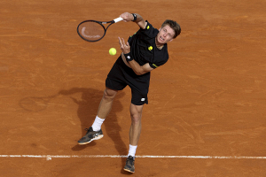 Ивашко уступил Хачанову на теннисном турнире в Монте-Карло