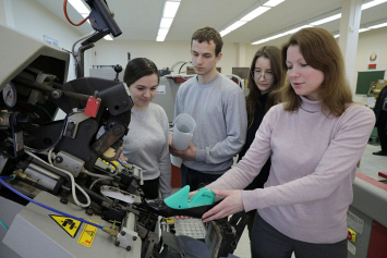 Чудо-ткани, подошвы из отходов и лен для молодых — ученые ВГТУ работают в тесной связке с промышленниками