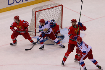 Белорусские хоккеисты проиграли россиянам в товарищеском матче в Минске
