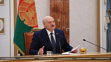 Лукашенко: важнейший вопрос – остановить конфликт в Украине