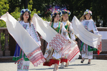 Фотофакт. Праздник-конкурс «Модный дивертисмент» прошел в Витебске