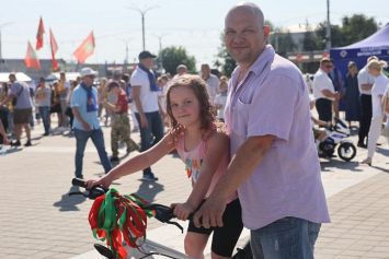 Розыгрышем велосипеда завершилась в фестивальном Витебске акция МВД