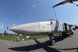 Началась сборка и монтаж макета самолета СУ-24 М в Житковичах 