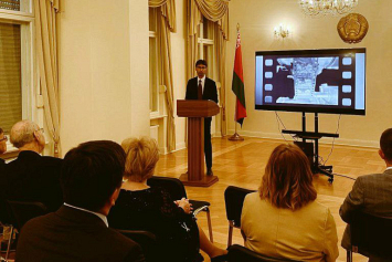 От Берлина до Дамаска. Белорусские посольства организовали показ национальной кинопремьеры «На другом берегу»