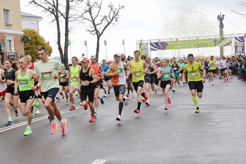Тысячи бегунов выйдут на старт четырех дистанций Могилевского международного марафона