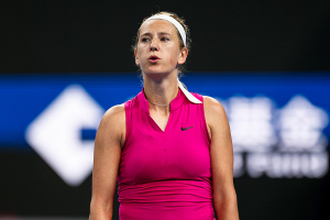 Азаренко не смогла доиграть матч первого круга на теннисном турнире в Гонконге