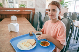 Как школы Беларуси адаптируются к новым принципам питания