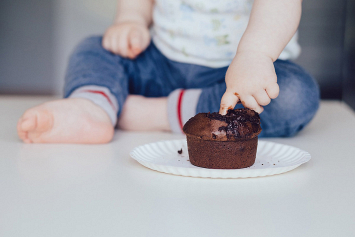 Жесткие диеты и переедание наносят серьезный удар по детскому организму