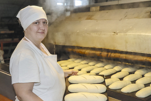 Пекарь Осиповичского хлебозавода — о любви к профессии и самом главном продукте на столе