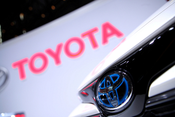 Семейство Toyota Crown пополнится кроссовером Signia