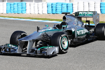 Формульный болид команды Mercedes-AMG Petronas продали за 18,8 млн долларов