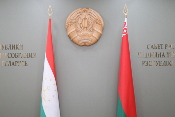 Председатель Совета Республики Наталья Кочанова провела встречу с послом Таджикистана