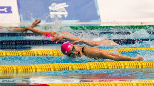 Белорусские пловчихи Шкурдай и Кулешова завоевали семь медалей на двоих на турнире в Венгрии