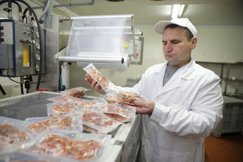 Миорский мясокомбинат завершает год с плюсом и сохраняет устойчивые позиции на рынке