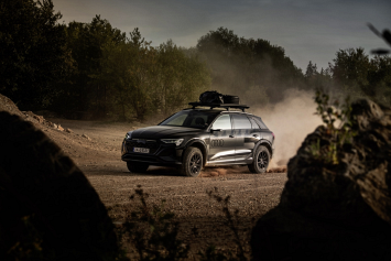 Audi представила спецверсию Q8 e-tron edition Dakar
