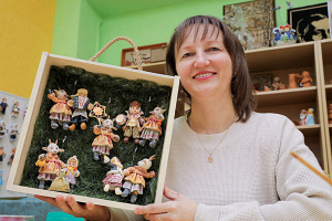 Для семьи Сущинских из Толочина эксклюзивные игрушки из ваты — командная работа