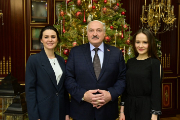Как прошла встреча Лукашенко с белорусскими космонавтками