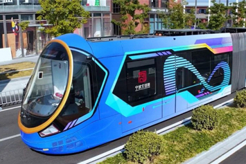В китайской провинции Чжэцзян запустили первый автономный рельсовый поезд