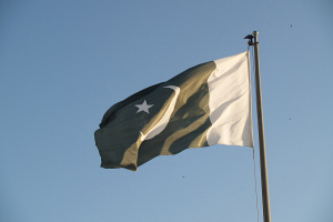В результате нападения на полицейский участок в Пакистане погибли десять правоохранителей
