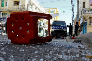В результате взрывов в столице Сомали погибли по меньшей мере 10 человек 