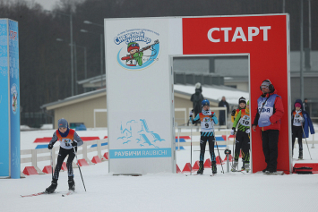168 школьников из всех регионов Беларуси начинают борьбу за награды «Снежного снайпера»
