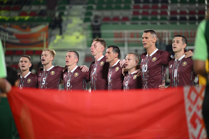 Сборная Беларуси обыграла японцев на чемпионате мира по пляжному футболу