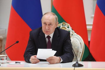 Президент России поздравил Александра Лукашенко с успешным проведением единого дня голосования