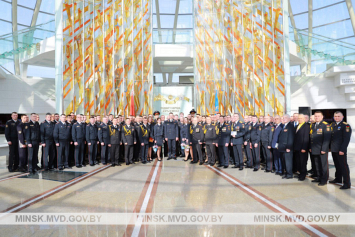 Лучших сотрудников правоохранительных органов чествовали в Минске накануне Дня милиции 