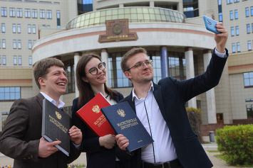 У белорусских и российских студентов появился единый учебник по истории Союзного государства