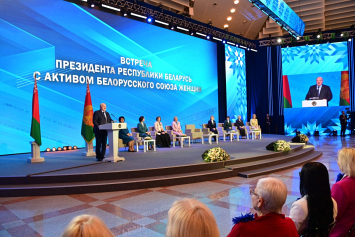 Важные акценты и итоги встречи Лукашенко с активом БСЖ
