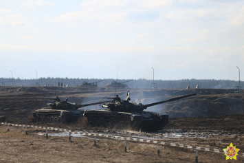 Танкисты 120-й гвардейской механизированной бригады отработали вождение Т-72Б