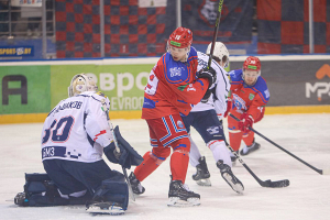 «Металлург» обыграл «Юность» и вышел в полуфинал плей-офф чемпионата Беларуси по хоккею