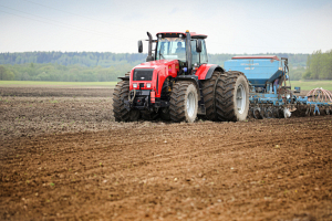 КГК провел мониторинг готовности к весенним полевым работам в 205 хозяйствах Беларуси