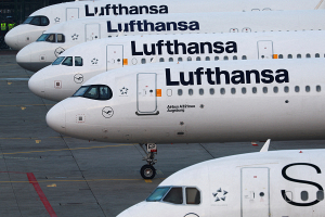 Lufthansa согласилась повысить зарплату наземному персоналу после забастовки