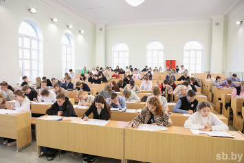 2519 мест на дневную бюджетную форму обучения – в БГУ утвердили план приема на 2024 год