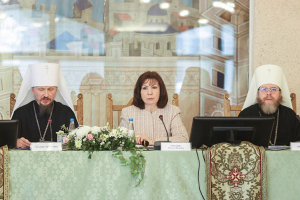 Как Беларуси сохранить свою духовность и нравственность — мнения законодателей, министров и священников